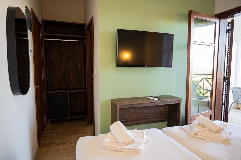 Este Luxury Apartments Kriopigi Luaran gambar