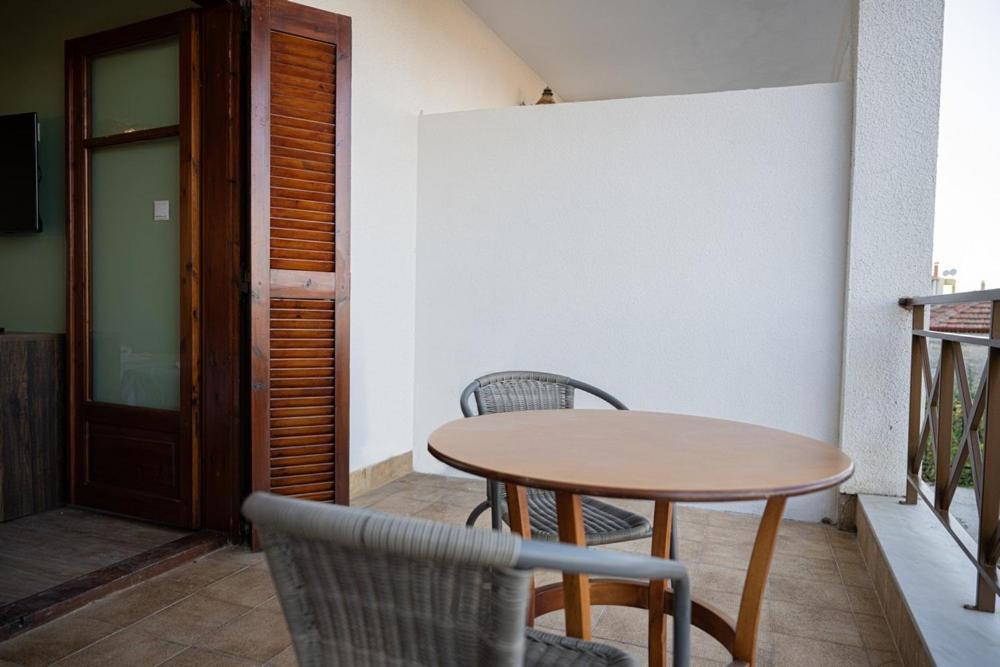 Este Luxury Apartments Kriopigi Luaran gambar